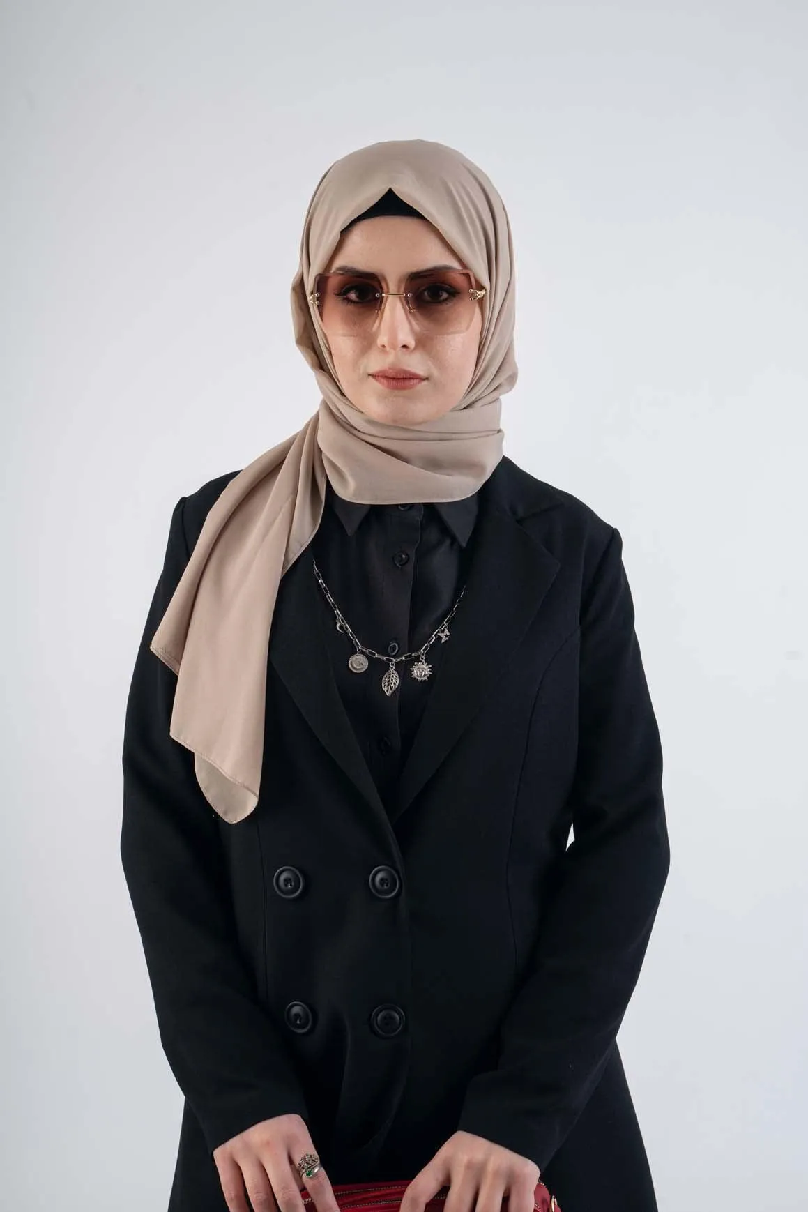 Aiden Black jacket outfits casual Hijab