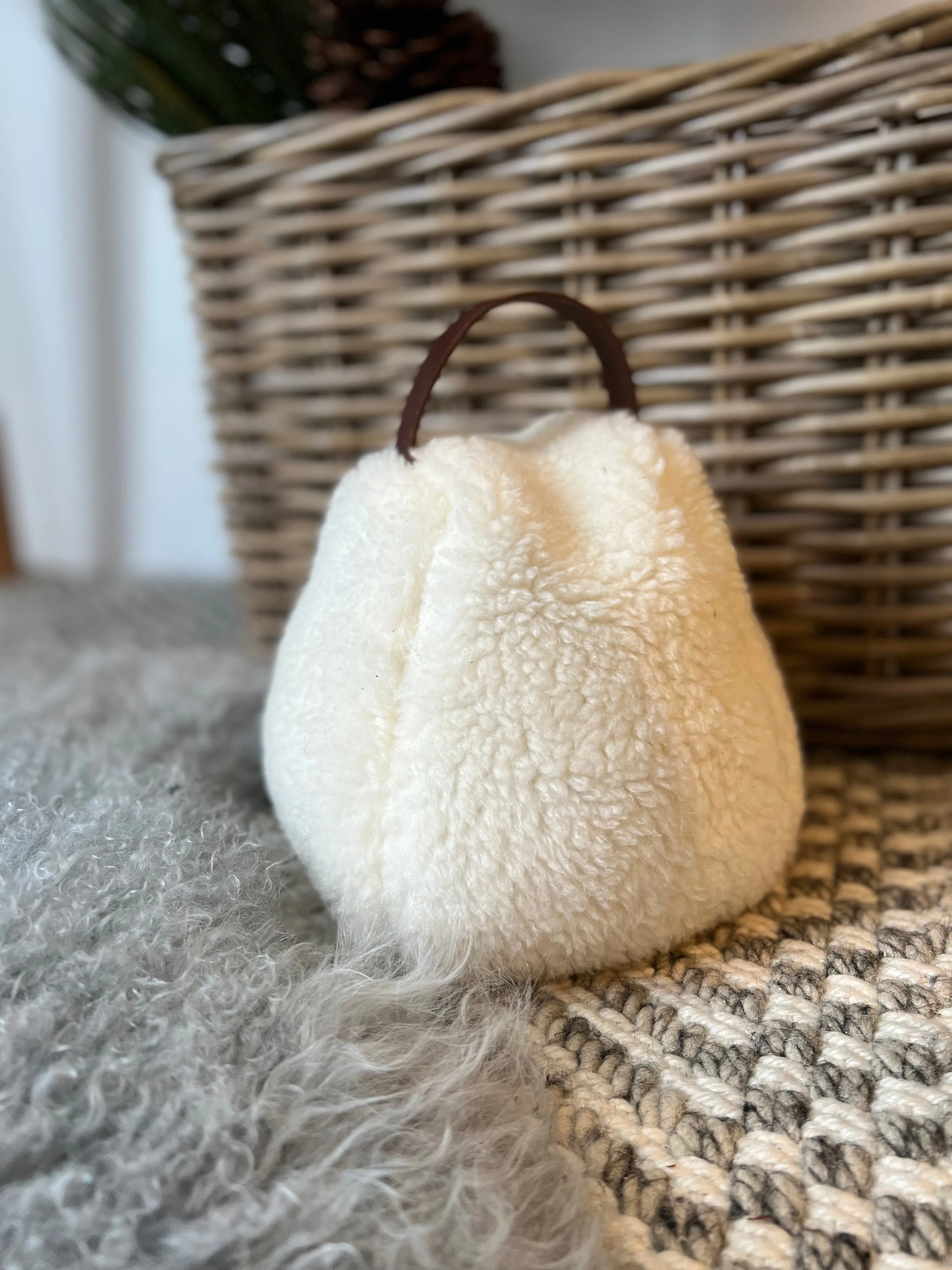 DOORSTOP SHEARLING | NATURAL