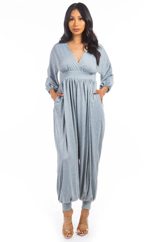 Effortless Chic with a Comfort Twist: V-Neck Harem Jumpsuit with Sleeves