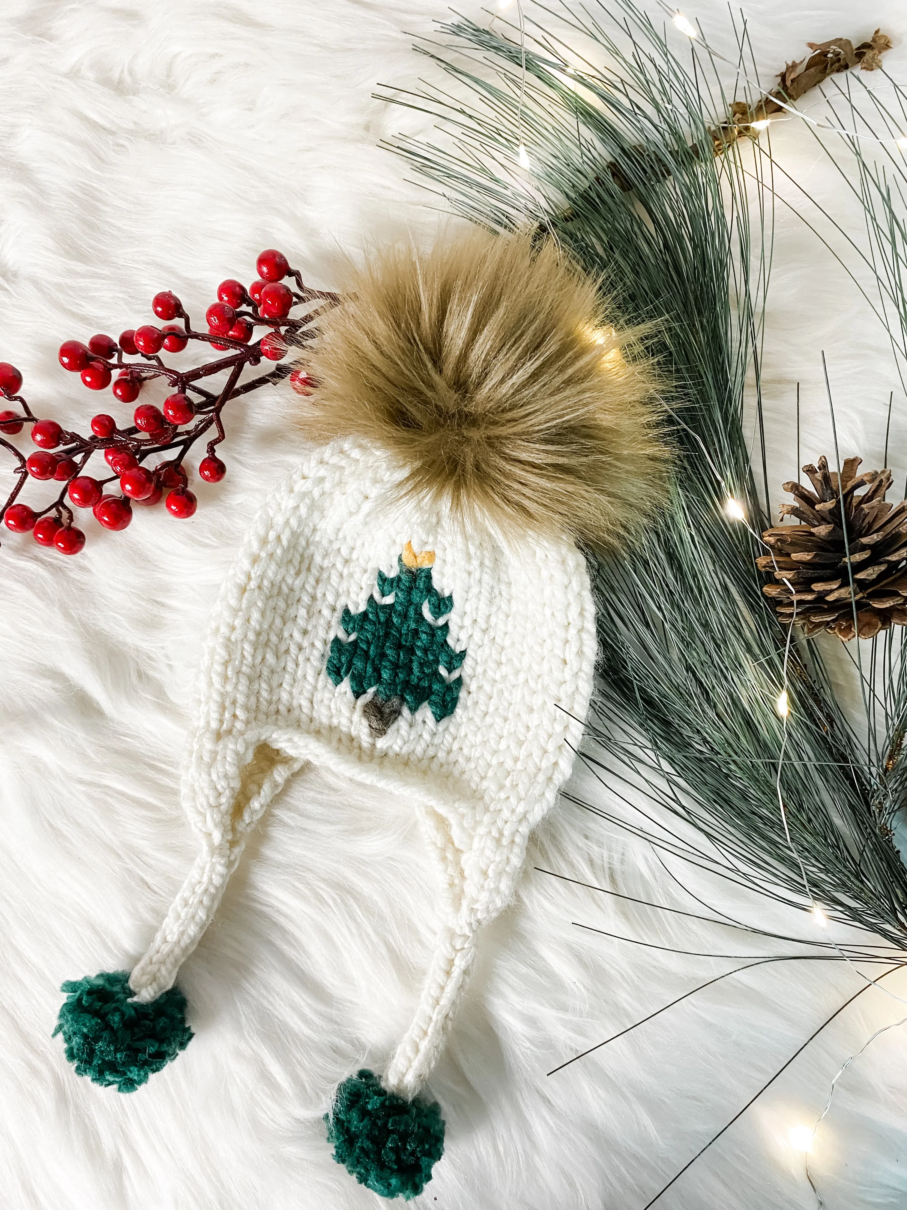 Knitted Christmas Tree Hat for Babies and Kids, Baby's 1st Christmas, Holiday Photography Prop, Family Photo Prop