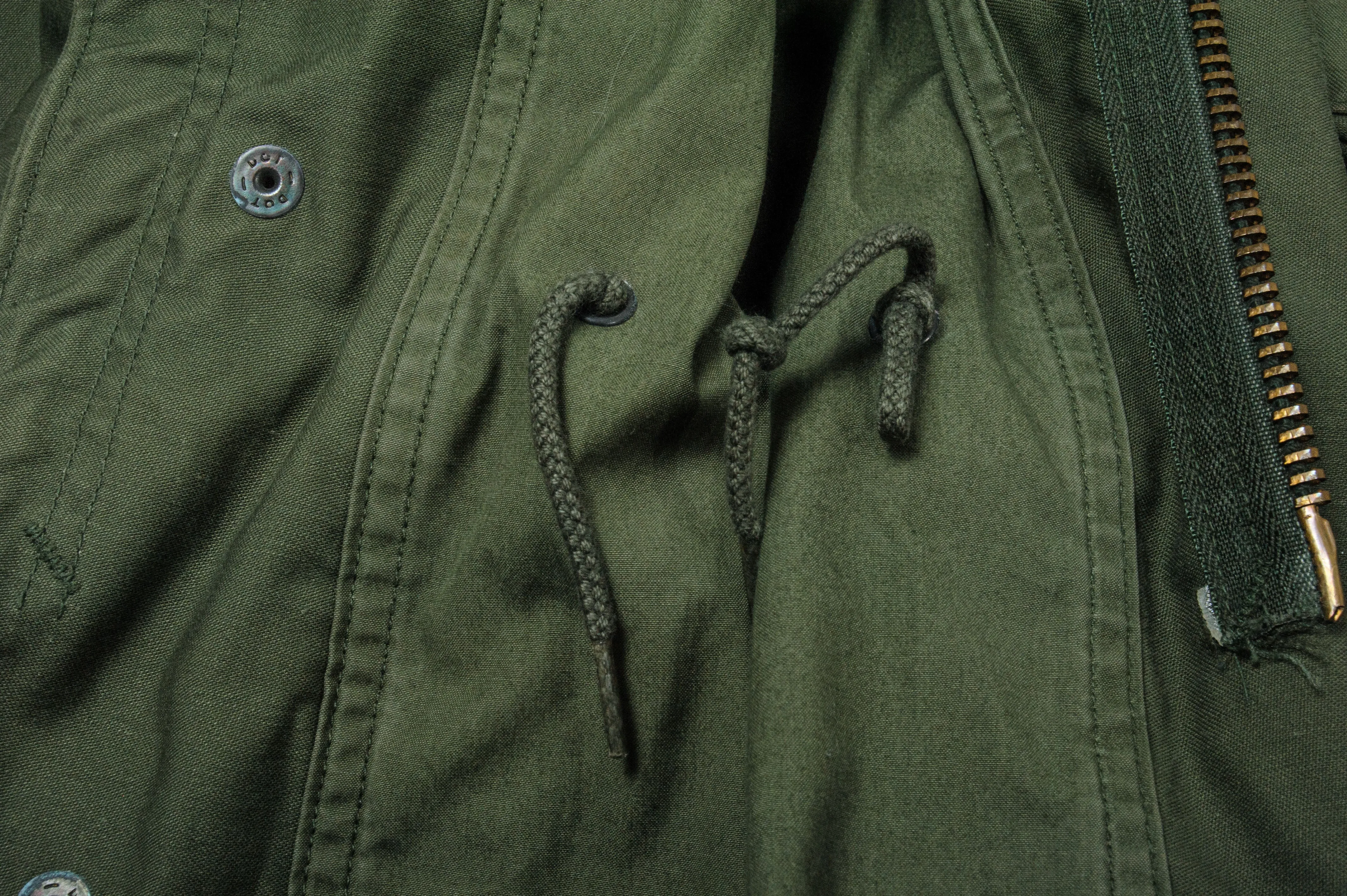 US ARMY M-1965 M65 FIELD JACKET 1977 SIZE MEDIUM REGULAR